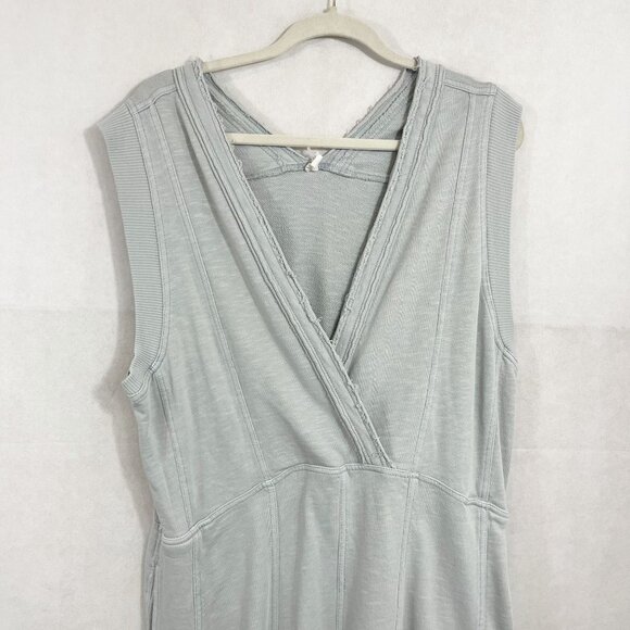 Anthropologie Daily Practice Landing Jumpsuit Gray Pockets V-Neck - Size Large - Picture 3 of 9